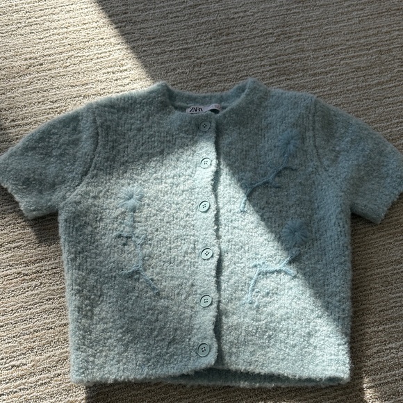 Zara Tops - Zara knit button down shirt size small